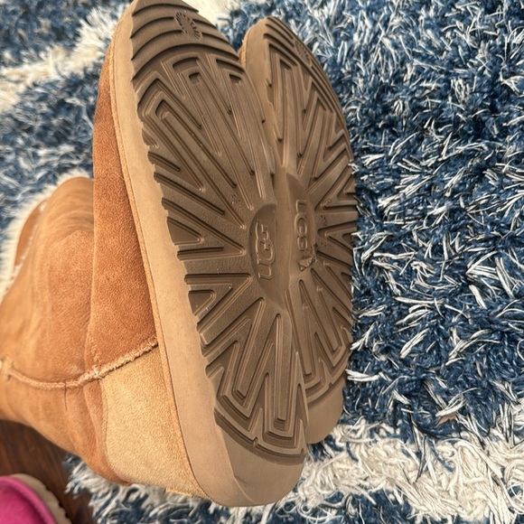 UGG boots, women’s size 8 - Picture 5 of 6